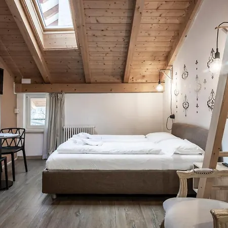 Cooper L Goethe Bolzano