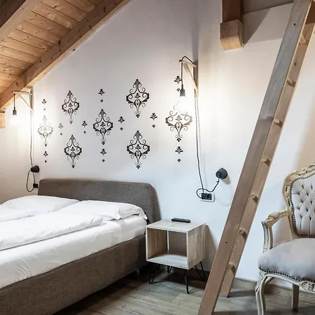 Πανσιόν Cooper L Goethe 3*